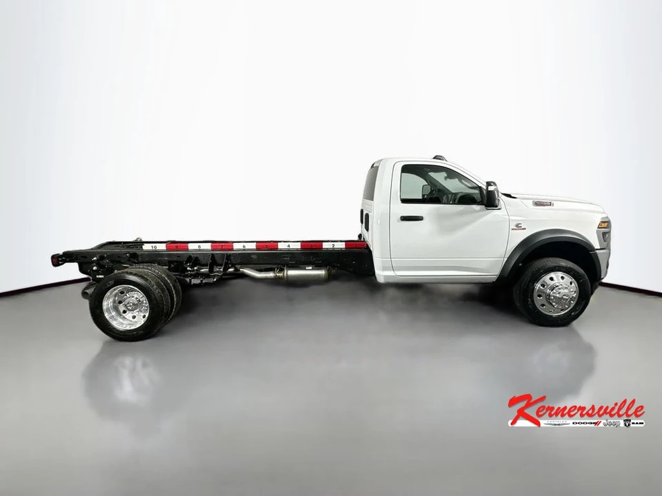 2026 Ram 4500 & 5500 - Image 8 of 12