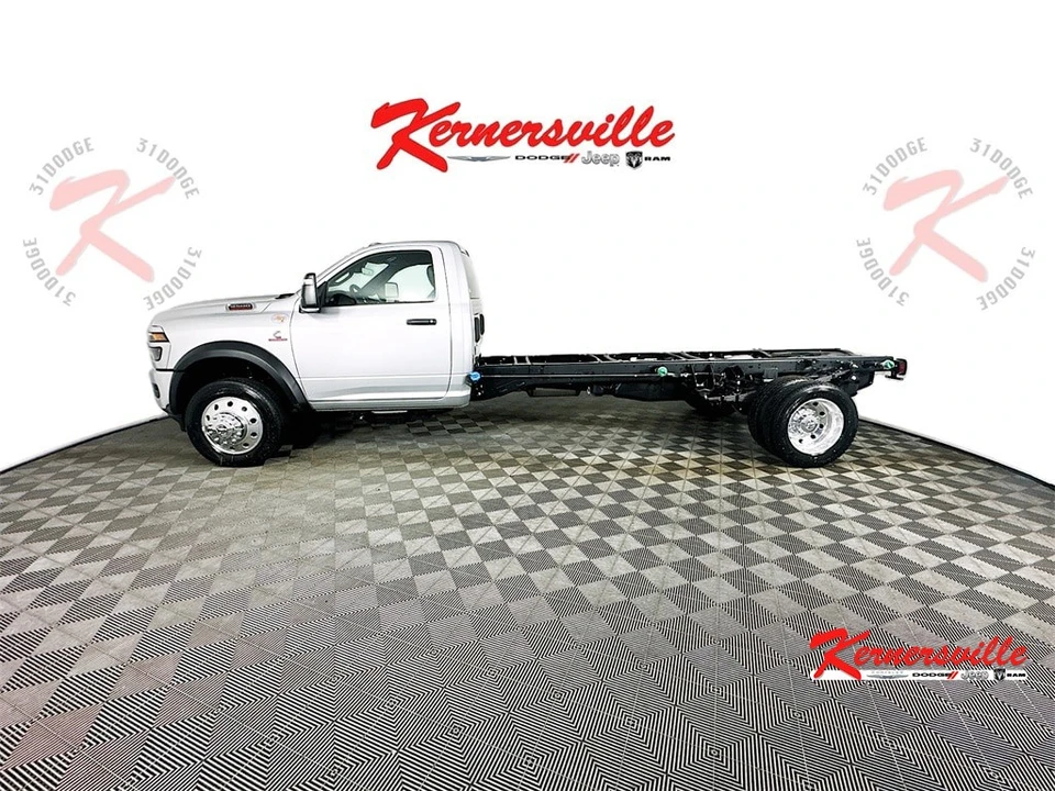 2026 Ram 4500 & 5500 - Image 4 of 21