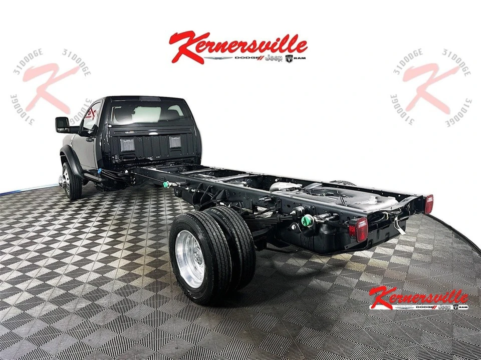 2026 Ram 4500 & 5500 - Image 5 of 12
