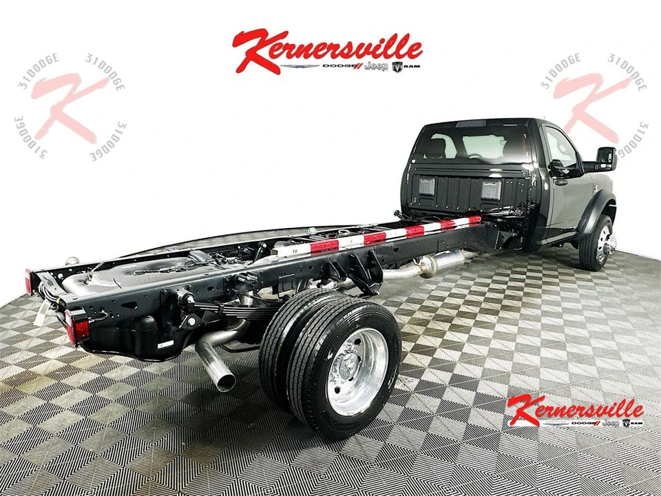 2026 Ram 4500 & 5500 - Image 7 of 12
