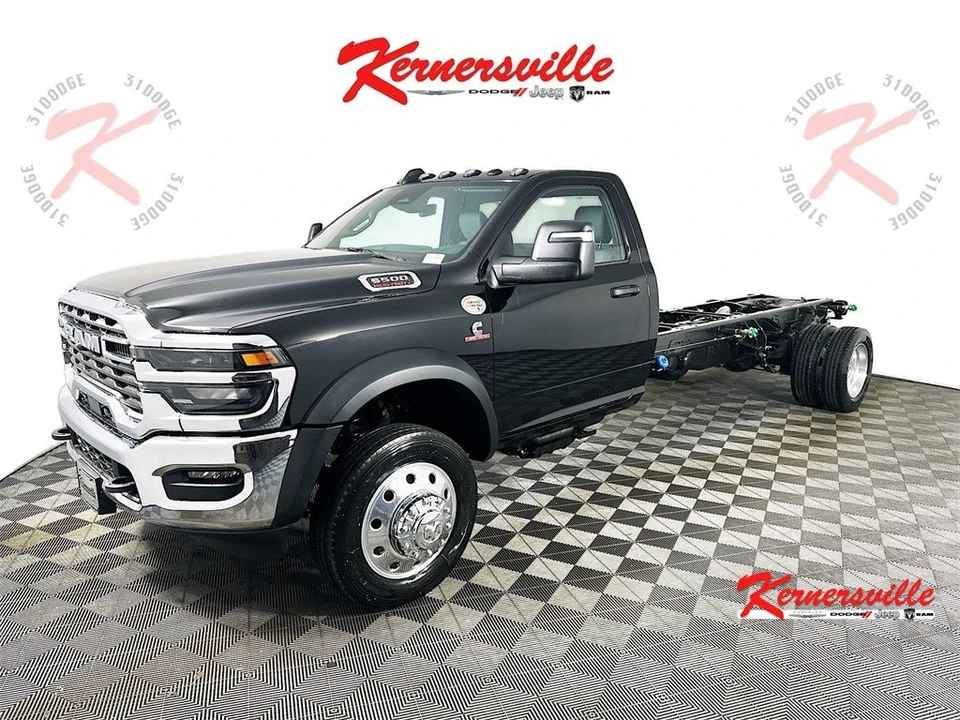 2026 Ram 4500 & 5500 - Image 3 of 12