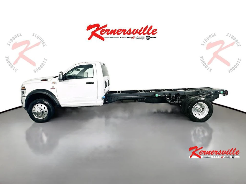 2026 Ram 4500 & 5500 - Image 4 of 12