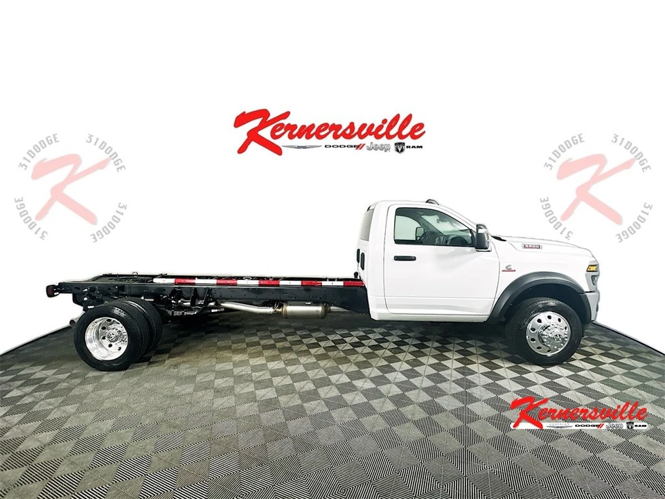 2026 Ram 4500 & 5500 - Image 8 of 12