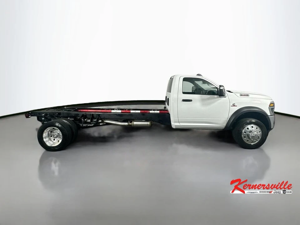 2026 Ram 4500 & 5500 - Image 8 of 12