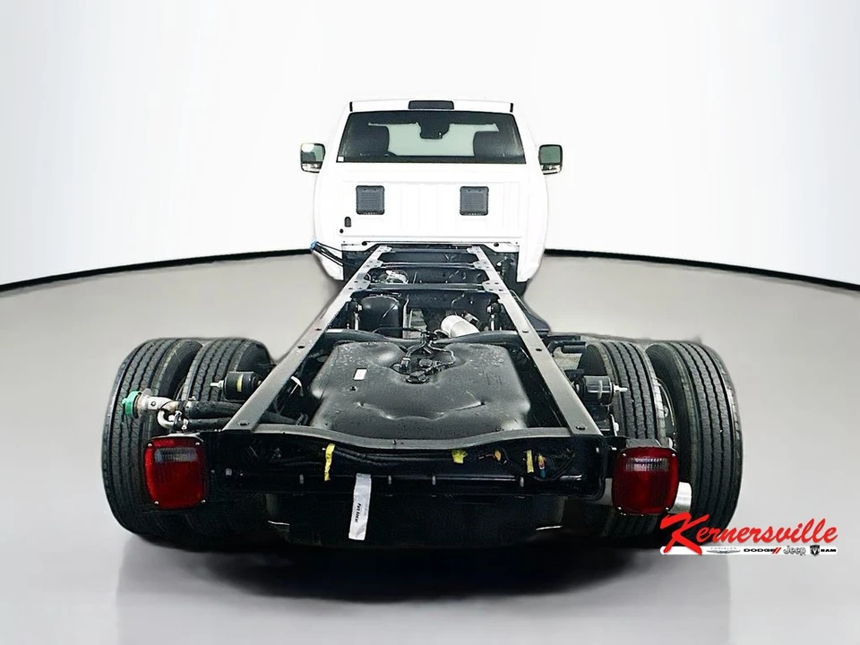 2026 Ram 4500 & 5500 - Image 6 of 12