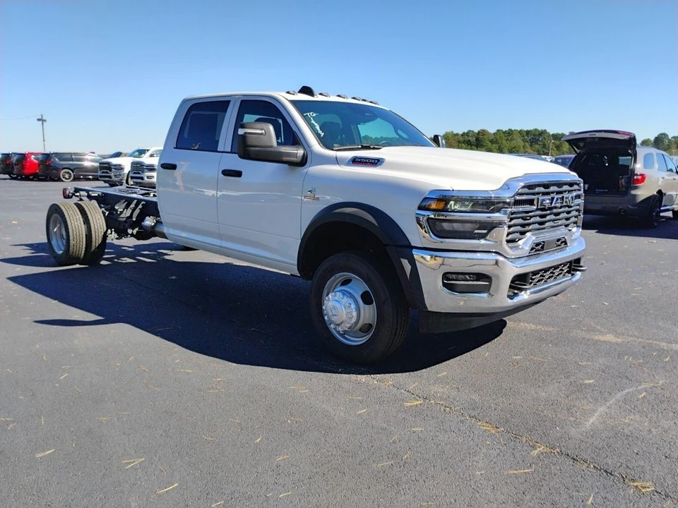 2026 Ram 4500 & 5500 - Image 3 of 12