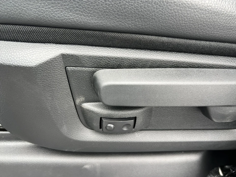 2026 Ram 4500 & 5500 - Image 17 of 21