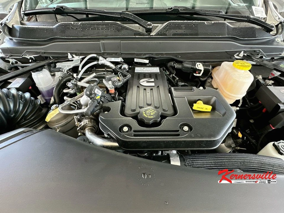 2026 Ram 4500 & 5500 - Image 17 of 21