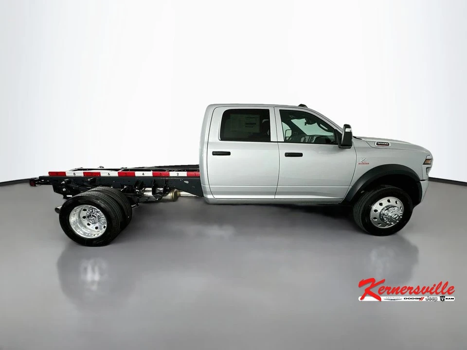 2026 Ram 4500 & 5500 - Image 8 of 21