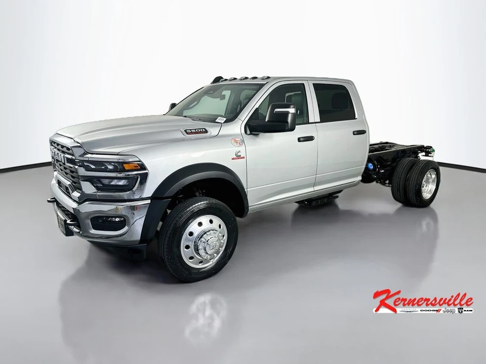 2026 Ram 4500 & 5500 - Image 3 of 21