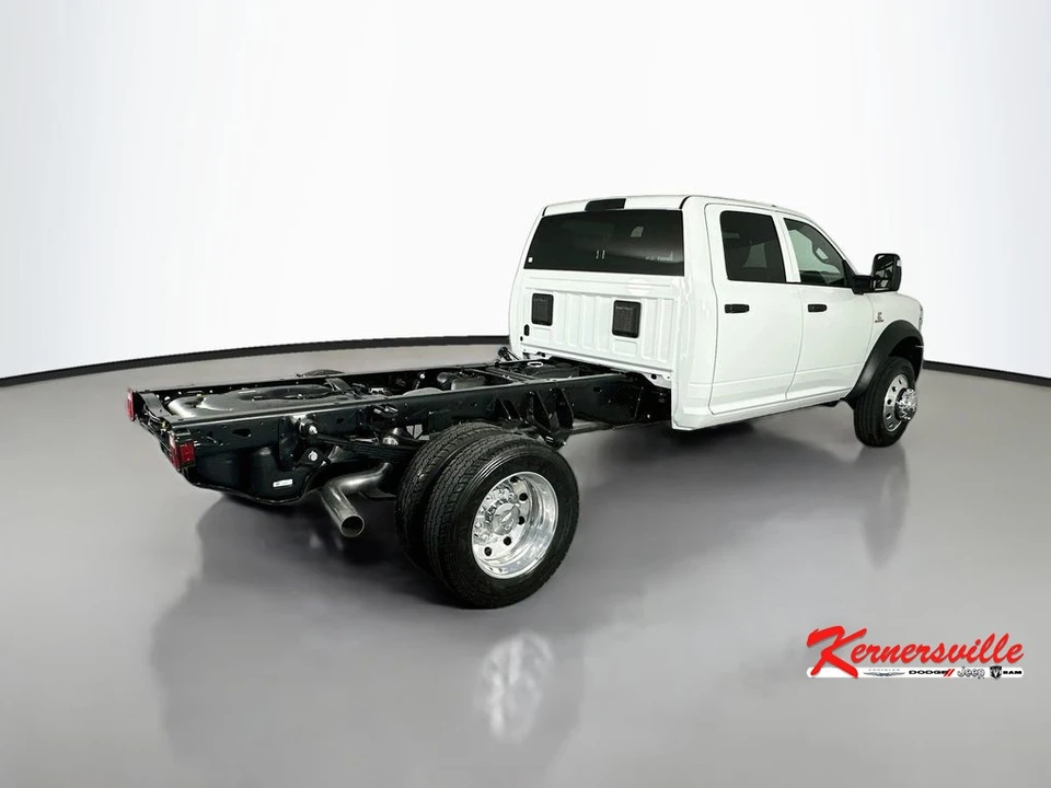 2026 Ram 4500 & 5500 - Image 7 of 21