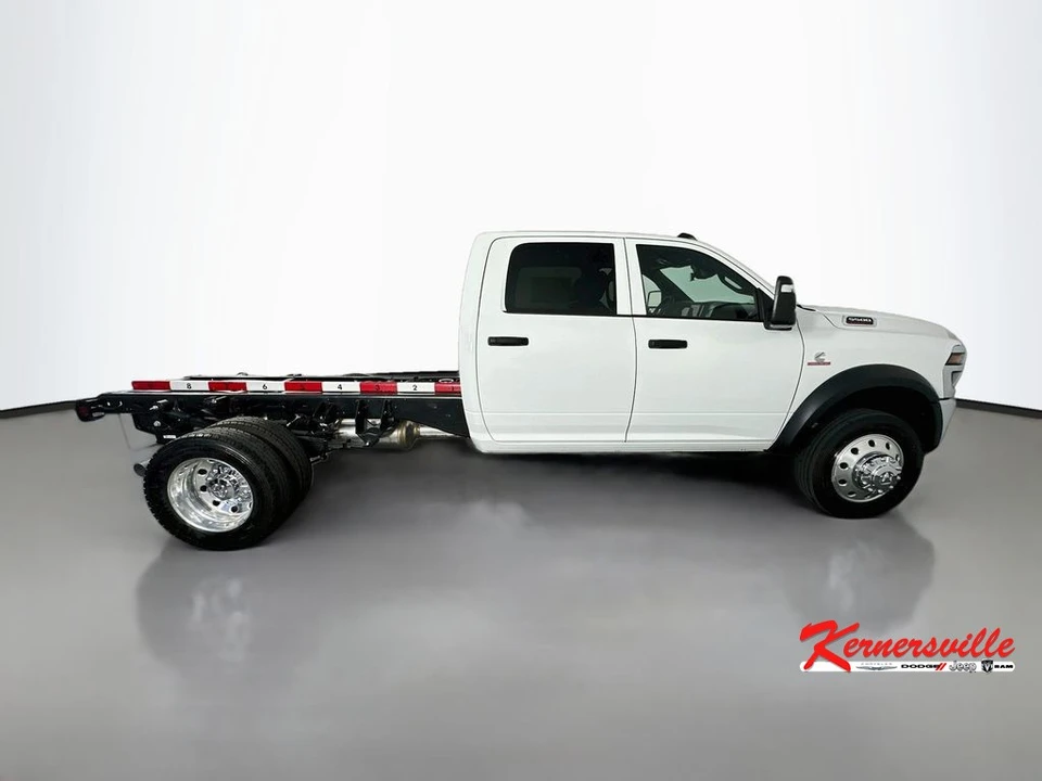 2026 Ram 4500 & 5500 - Image 8 of 21