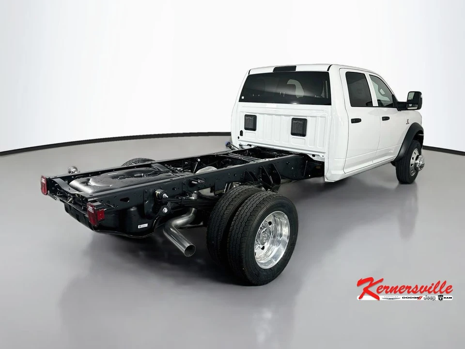 2026 Ram 4500 & 5500 - Image 7 of 20