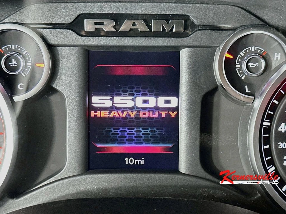 2026 Ram 4500 & 5500 - Image 11 of 20