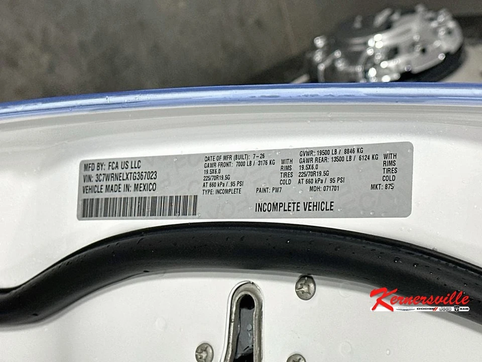 2026 Ram 4500 & 5500 - Image 18 of 20