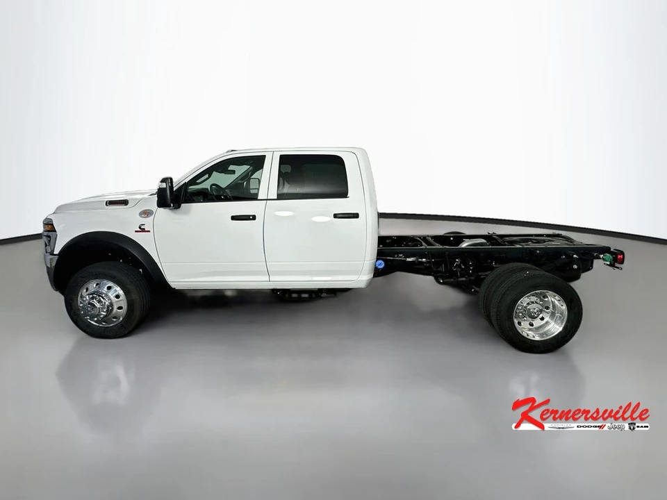 2026 Ram 4500 & 5500 - Image 4 of 20