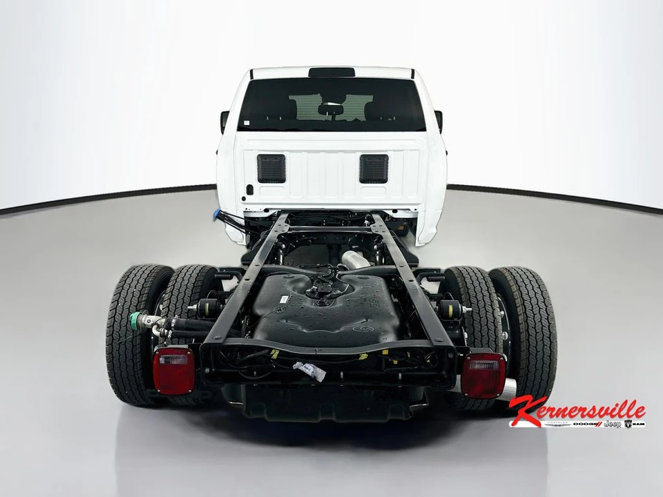 2026 Ram 4500 & 5500 - Image 6 of 20