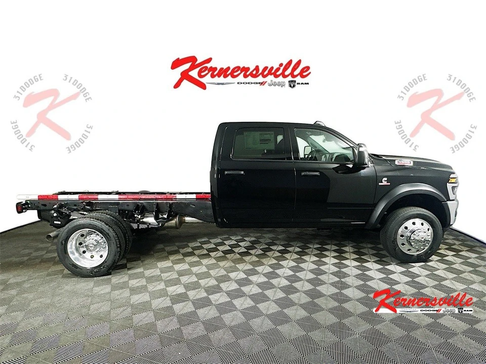 2026 Ram 4500 & 5500 - Image 8 of 20