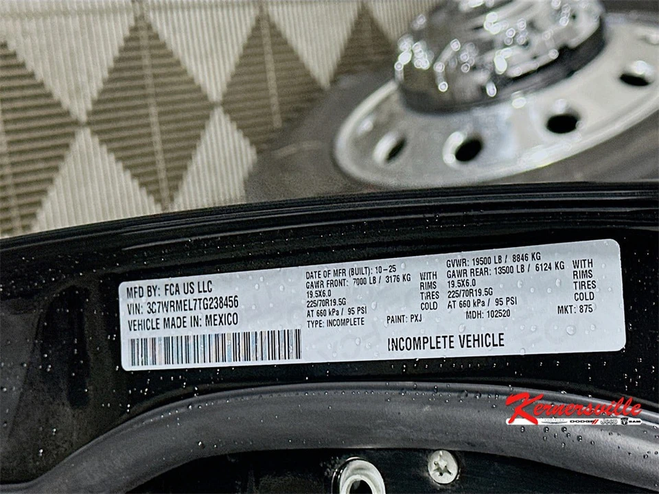 2026 Ram 4500 & 5500 - Image 18 of 20