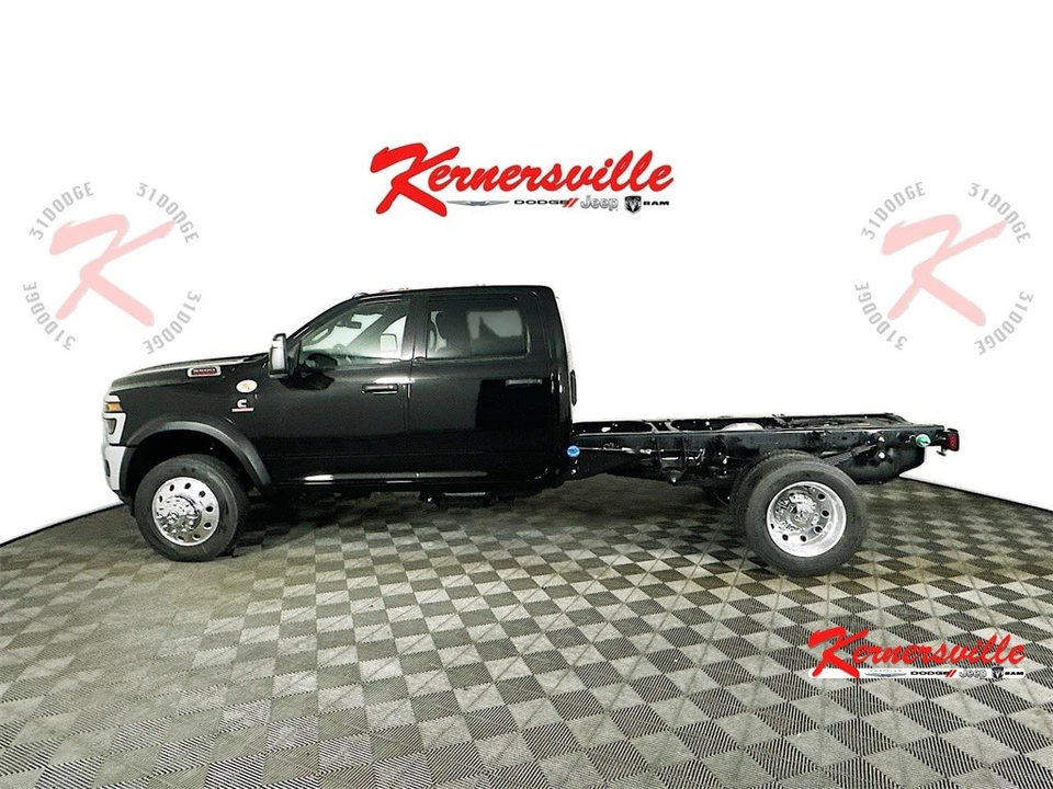 2026 Ram 4500 & 5500 - Image 4 of 20