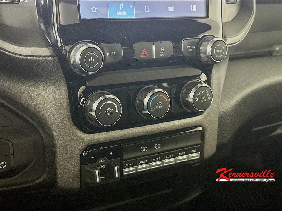 2026 Ram 4500 & 5500 - Image 15 of 20