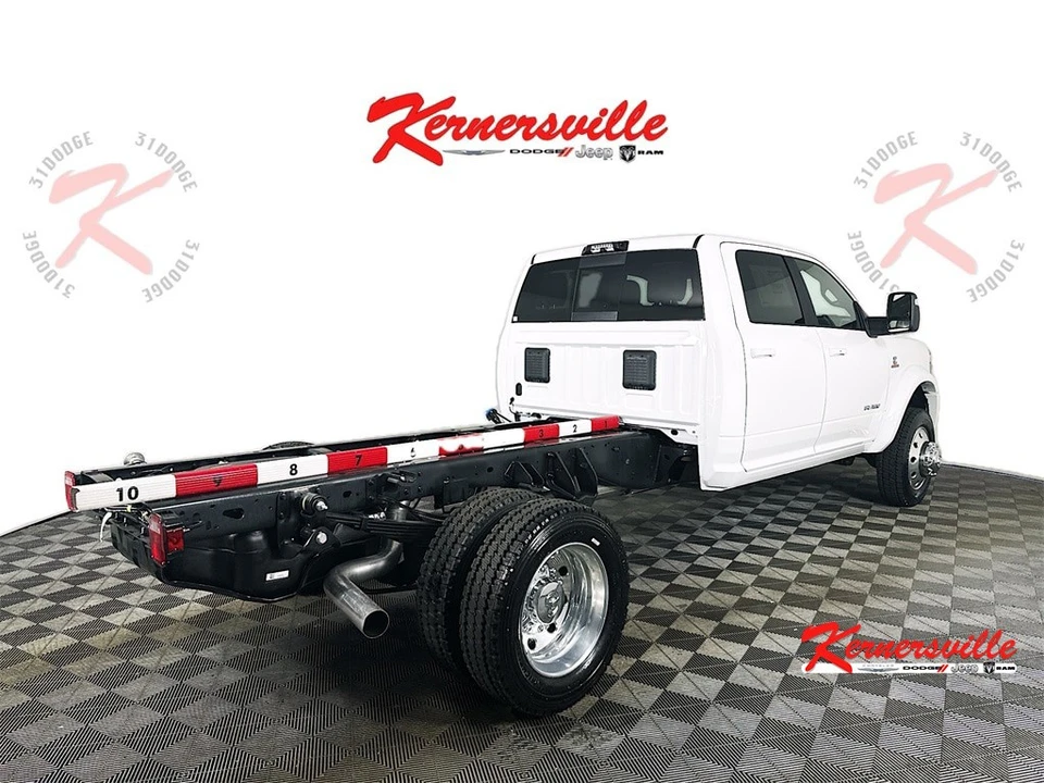 2026 Ram 4500 & 5500 - Image 7 of 12