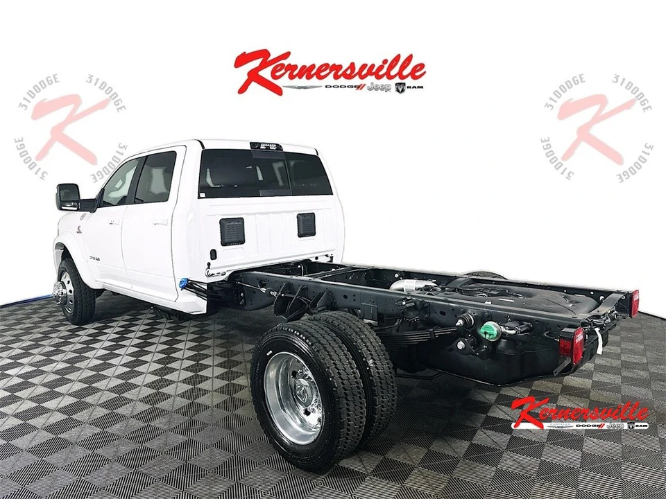 2026 Ram 4500 & 5500 - Image 5 of 12