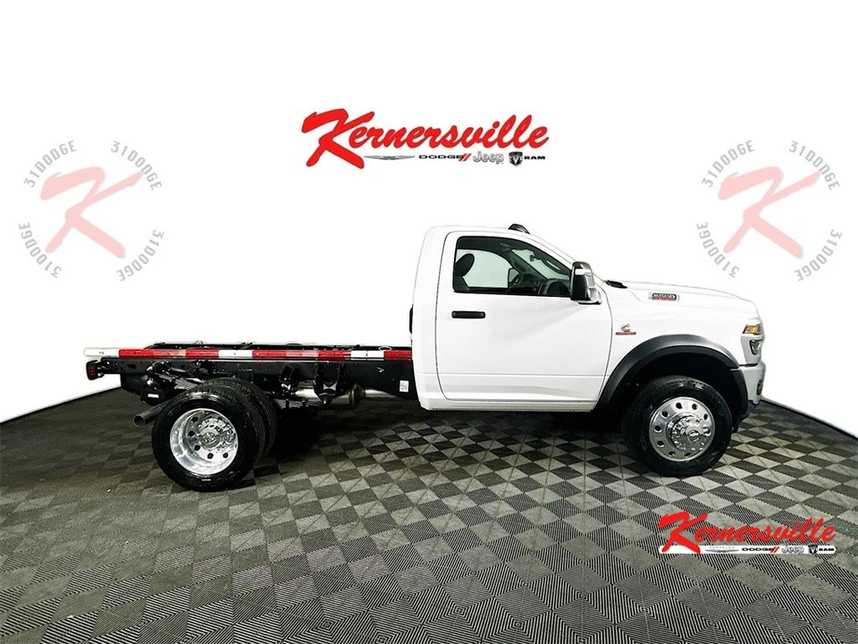 2026 Ram 4500 & 5500 - Image 8 of 12