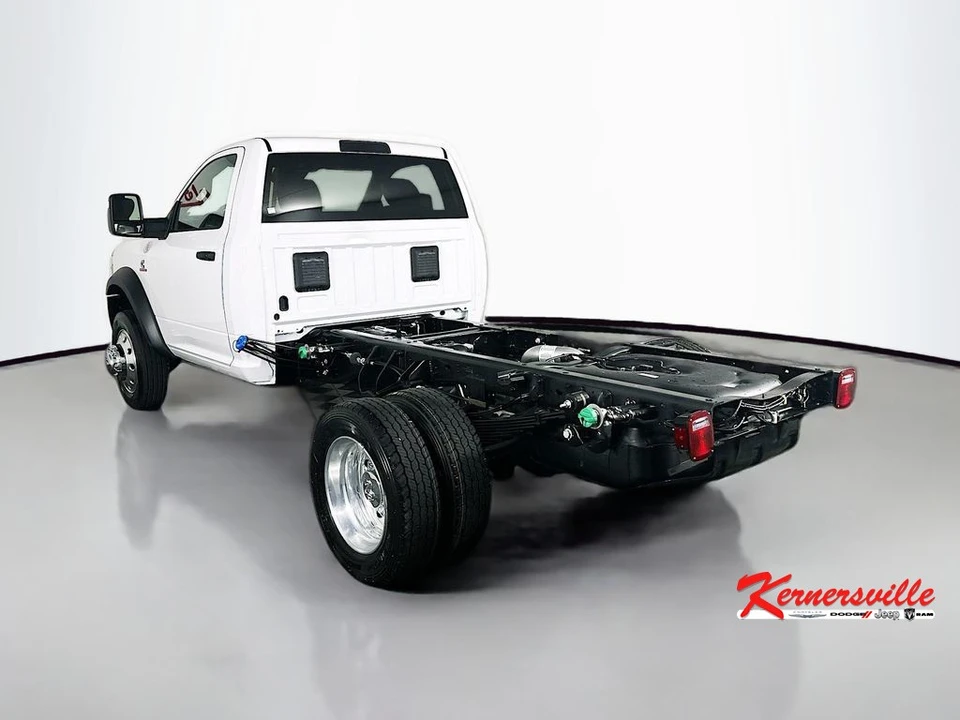 2026 Ram 4500 & 5500 - Image 5 of 12