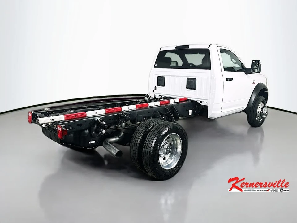 2026 Ram 4500 & 5500 - Image 7 of 12