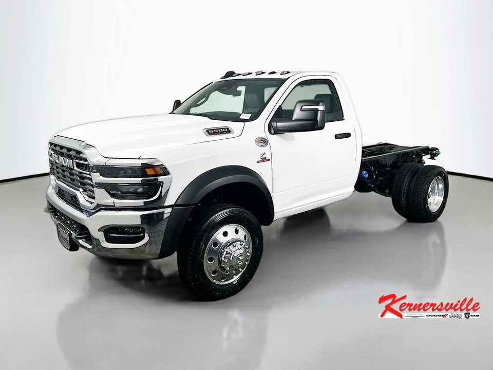 2026 Ram 4500 & 5500 - Image 3 of 12