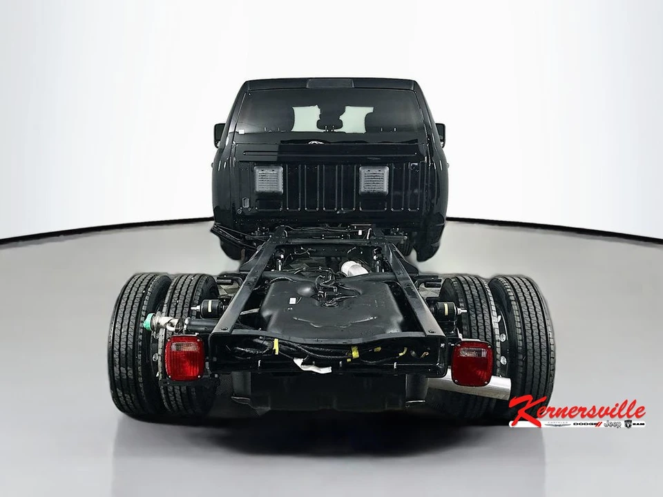2026 Ram 4500 & 5500 - Image 6 of 12