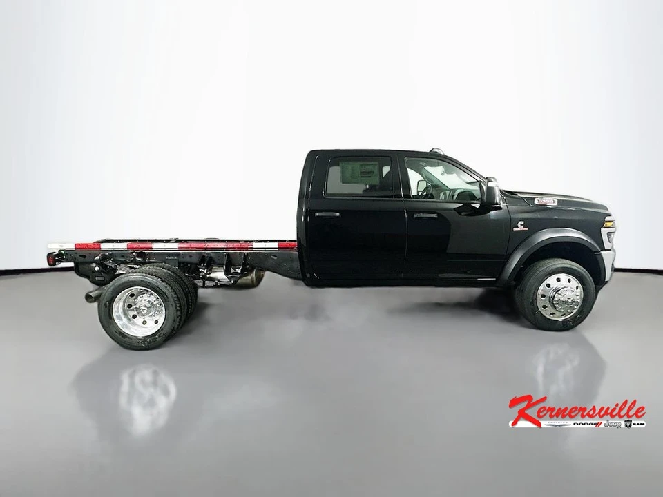 2026 Ram 4500 & 5500 - Image 8 of 12
