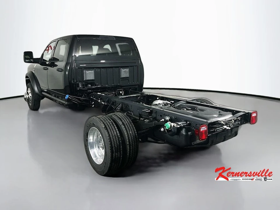 2026 Ram 4500 & 5500 - Image 5 of 12