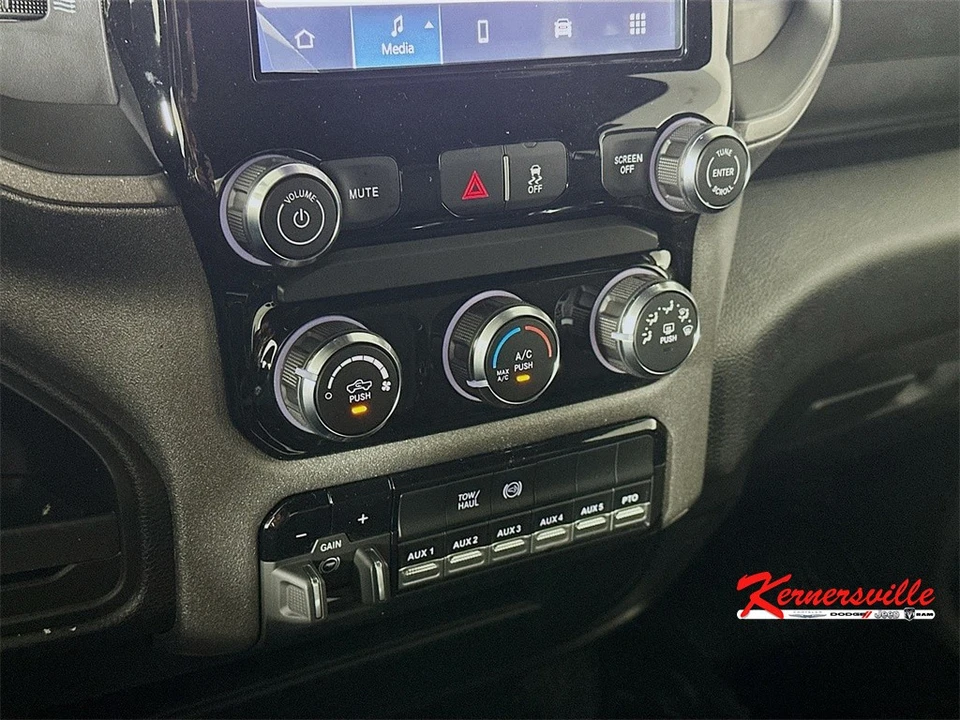 2026 Ram 4500 & 5500 - Image 15 of 20