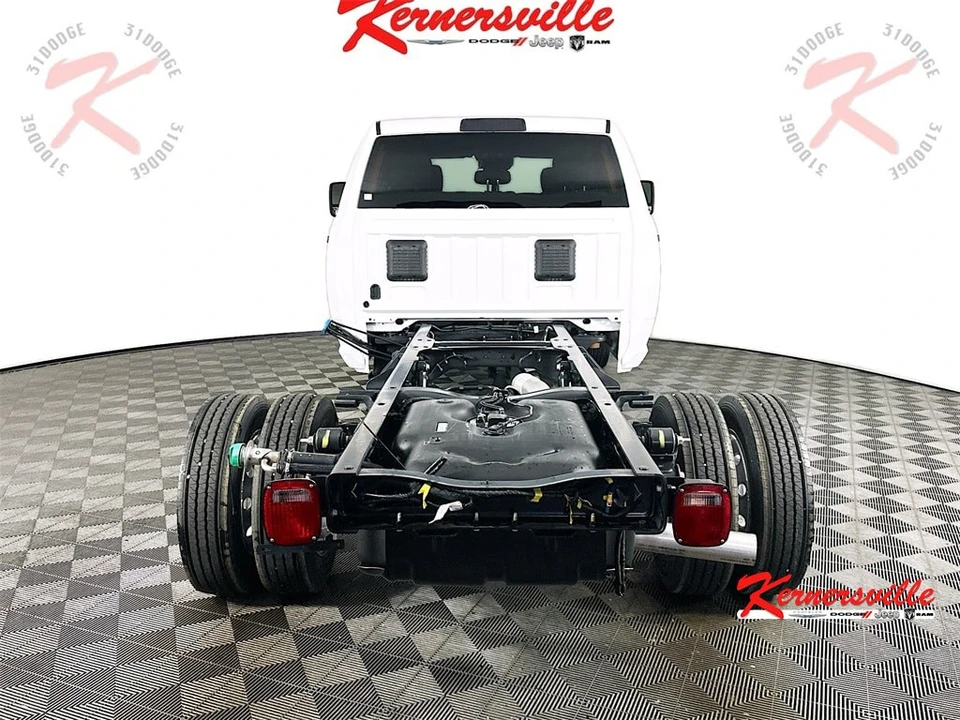 2026 Ram 4500 & 5500 - Image 6 of 21