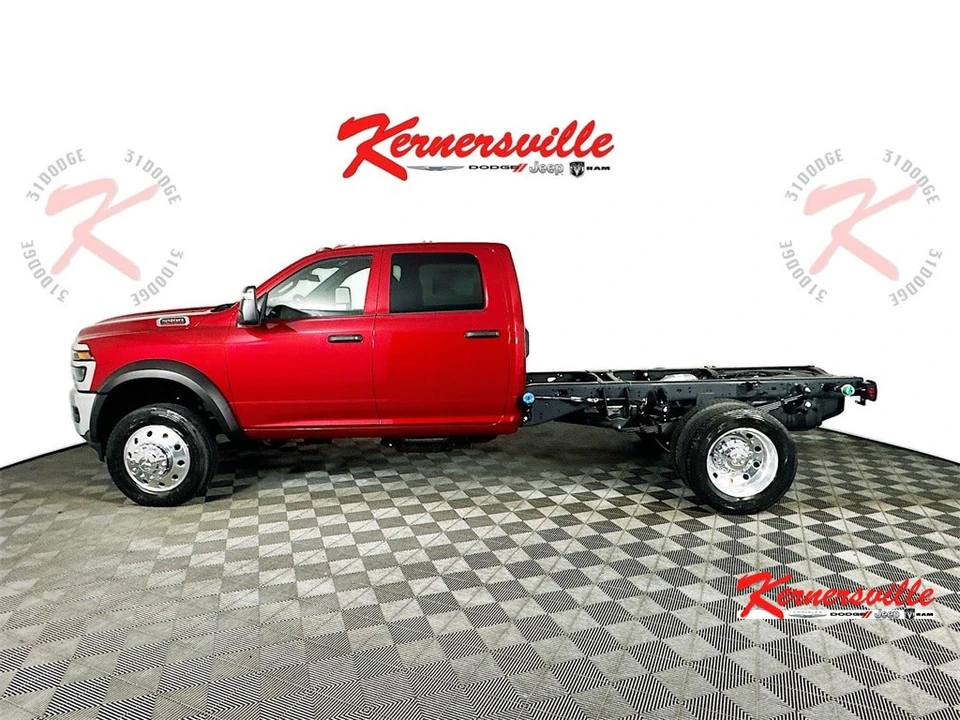 2026 Ram 4500 & 5500 - Image 4 of 12