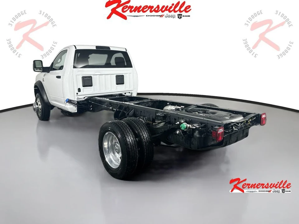 2026 Ram 4500 & 5500 - Image 5 of 12