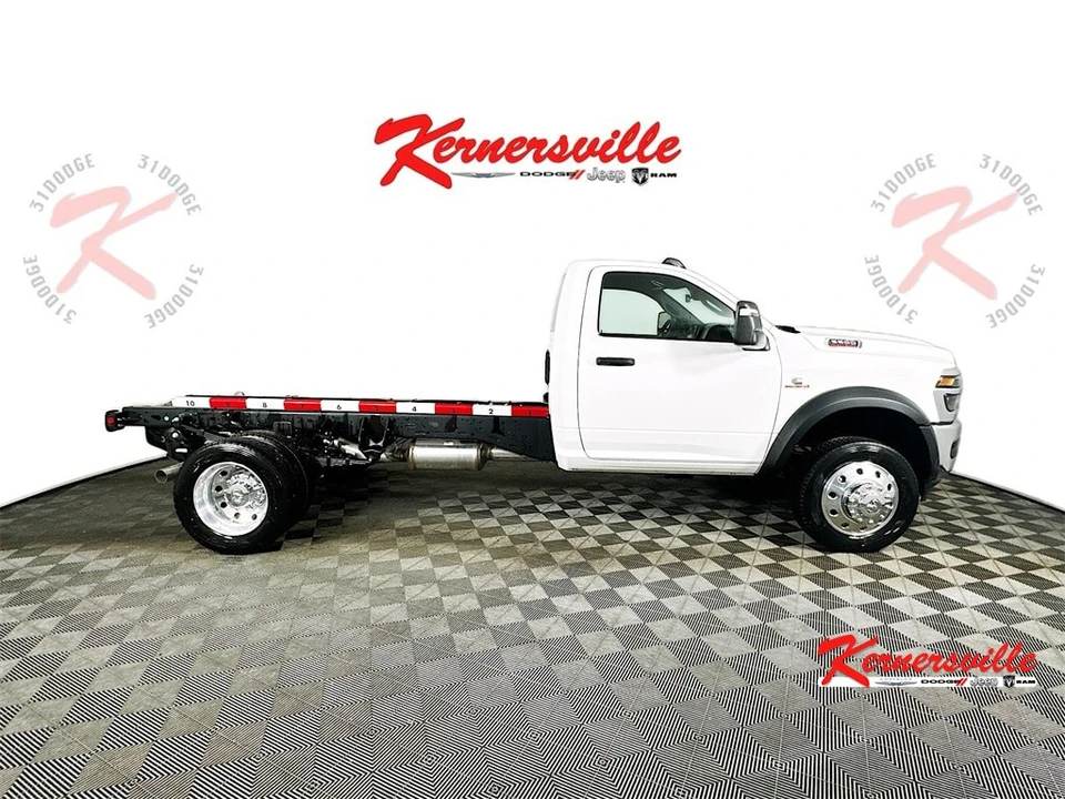 2026 Ram 4500 & 5500 - Image 8 of 12