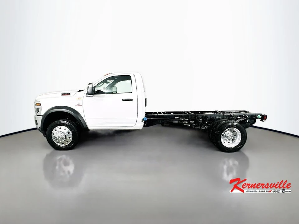 2026 Ram 4500 & 5500 - Image 4 of 21