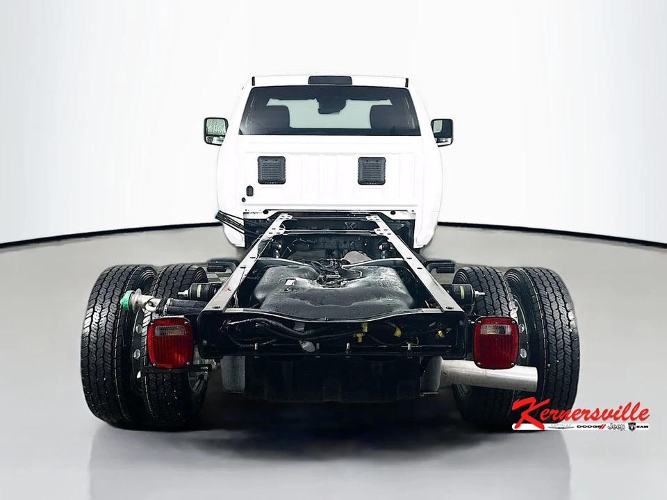 2026 Ram 4500 & 5500 - Image 6 of 12