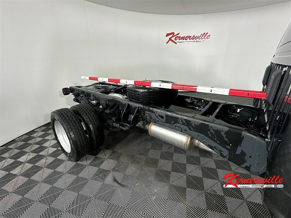 2026 Ram 4500 & 5500 - Image 20 of 21