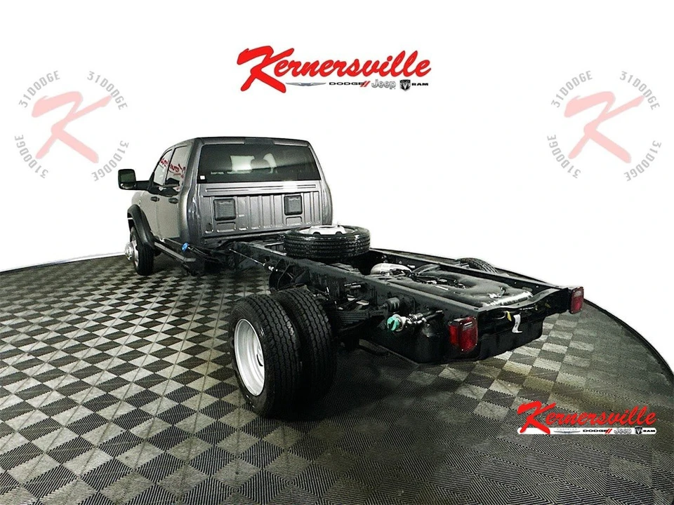 2026 Ram 4500 & 5500 - Image 5 of 12