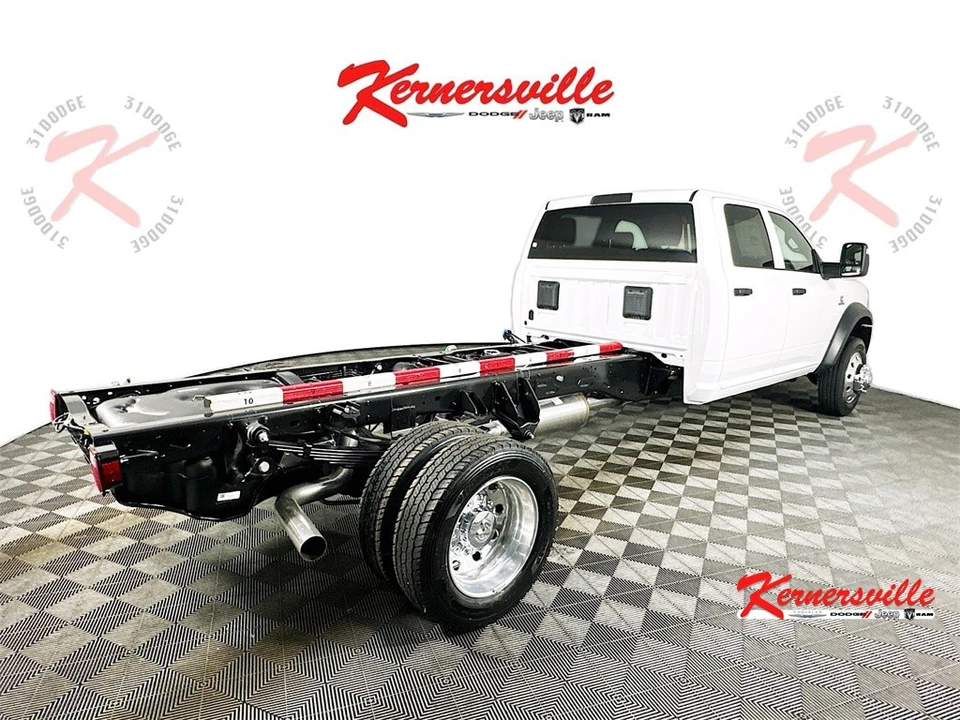 2026 Ram 4500 & 5500 - Image 7 of 12