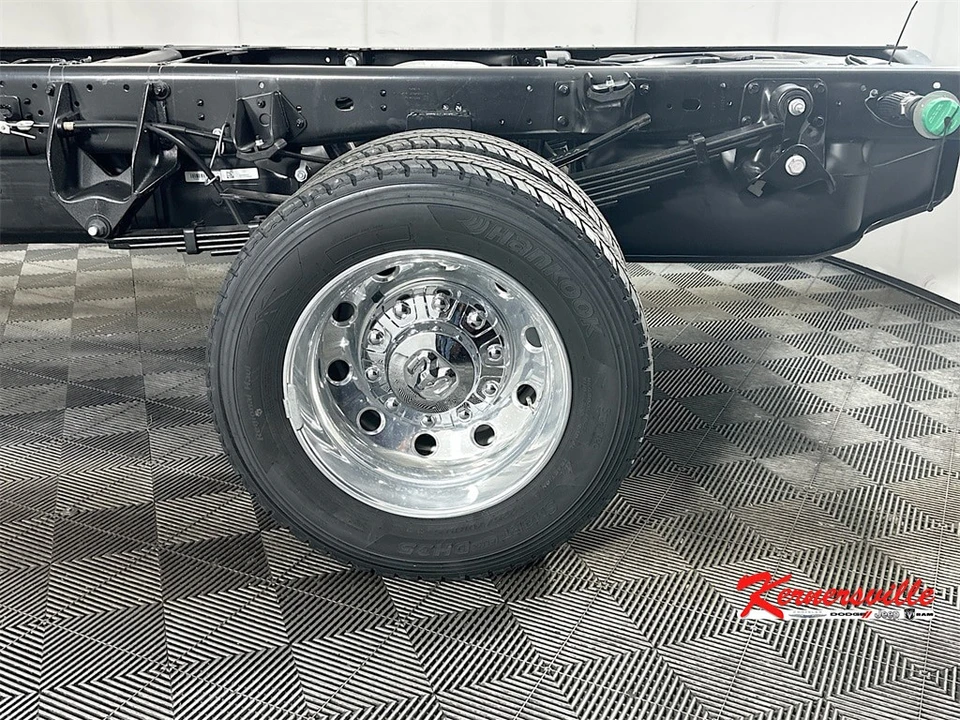 2026 Ram 4500 & 5500 - Image 20 of 21