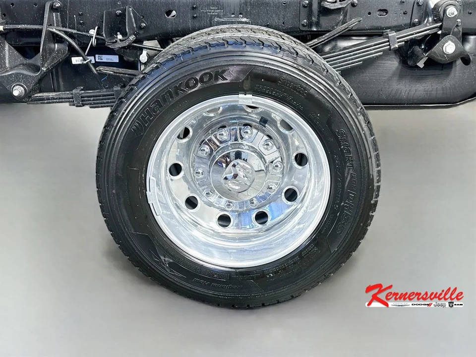 2026 Ram 4500 & 5500 - Image 15 of 21