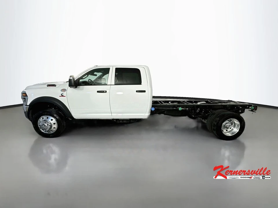 2026 Ram 4500 & 5500 - Image 4 of 21