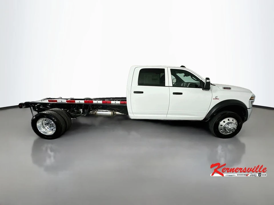 2026 Ram 4500 & 5500 - Image 8 of 21