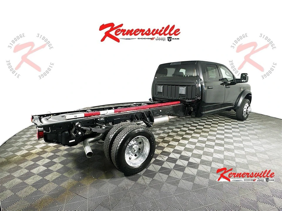 2026 Ram 4500 & 5500 - Image 7 of 12