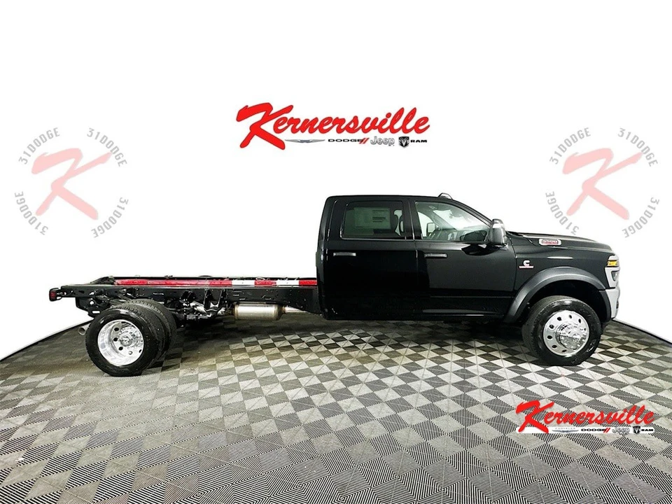2026 Ram 4500 & 5500 - Image 8 of 12